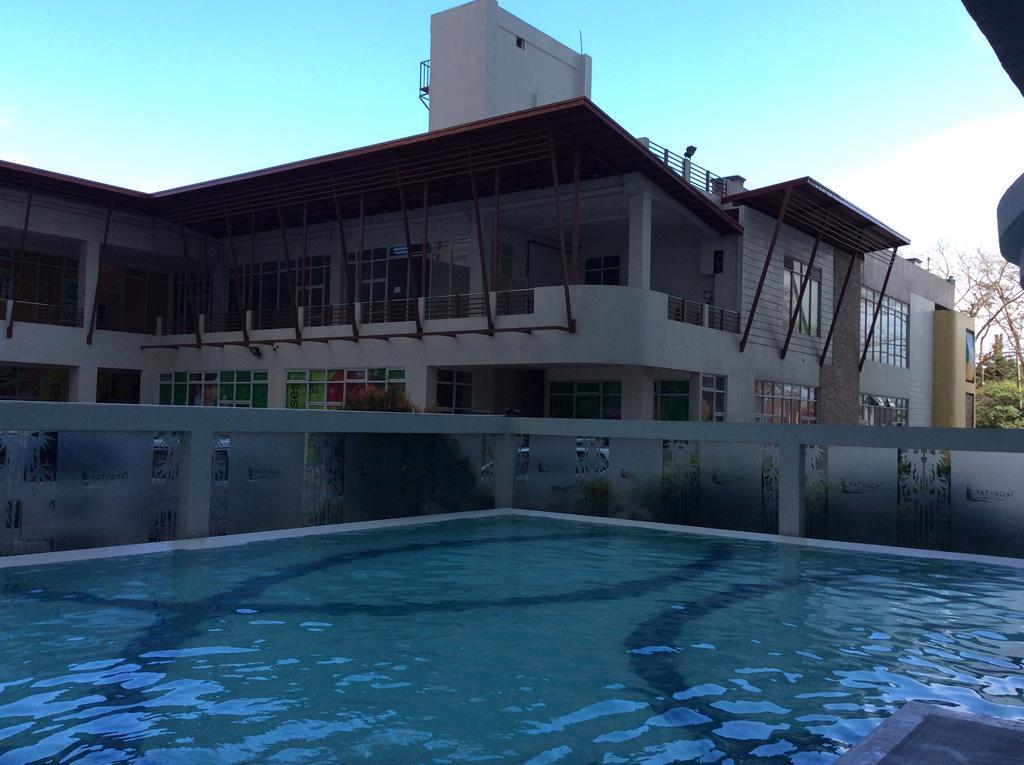 טגאיטאי Mary'S Crib Cityland Prime Tagaytay With Free Wifi & Swimming מראה חיצוני תמונה